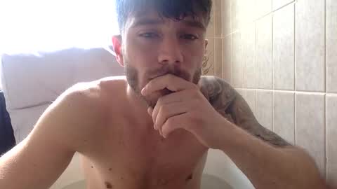 Snapshot of luisbadx chatting on 05-16-26, 08:44 Luis Badx online show from 05-16-26, 08:44