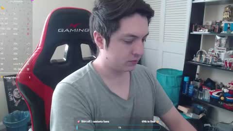 Luisdiaztube online show from 09-15-25, 04:40