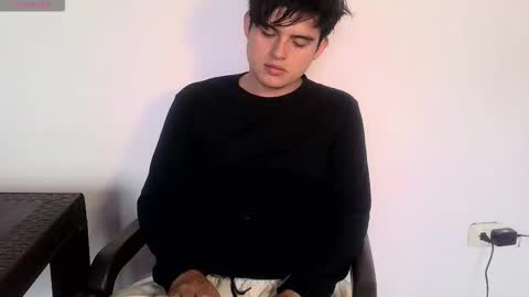 Snapshot of luisk200 chatting on 02-24-26, 02:04 Luis S Kennedy online show from 02-24-26, 02:04