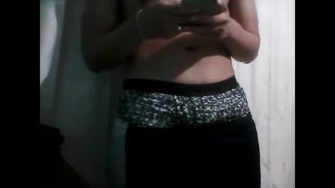 Snapshot of luiyi1997 chatting on 02-07-25, 05:20 EroticMan online show from 02-07-25, 05:20