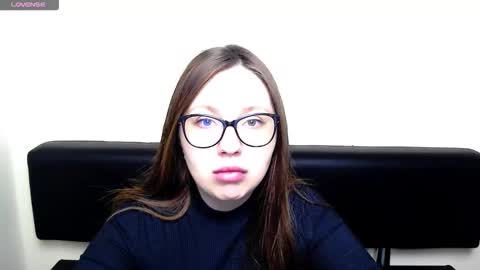 Luiza online show from 03-25-26, 07:47