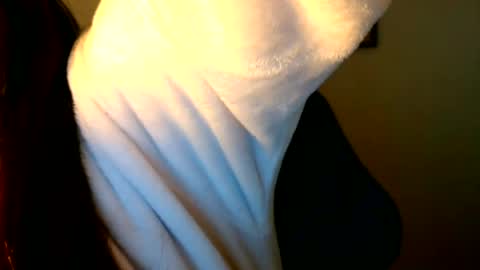 Snapshot of luizapop chatting on 07-15-26, 01:11 luizapop online show from 07-15-26, 01:11