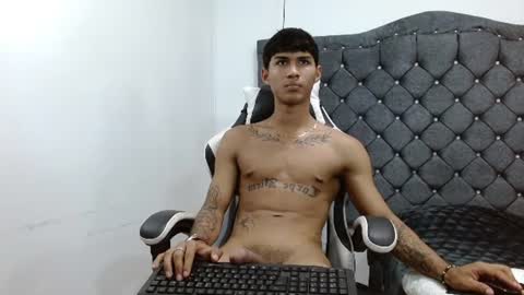 Snapshot of luka_big18 chatting on 06-25-26, 05:12 Luka big18 online show from 06-25-26, 05:12