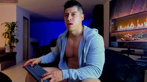 Snapshot of lukas_green1 chatting on 05-09-26, 04:28 Lukas Green online show from 05-09-26, 04:28