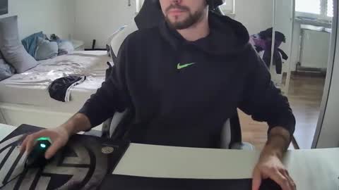 lukasschoetz online show from 12-25-24, 12:47