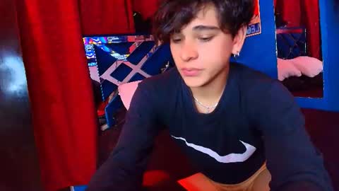 Snapshot of luke_howland chatting on 07-02-26, 03:23 Luke online show from 07-02-26, 03:23