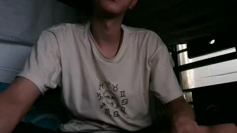 Snapshot of luke_rex chatting on 12-07-24, 12:52 luke online show from 12-07-24, 12:52