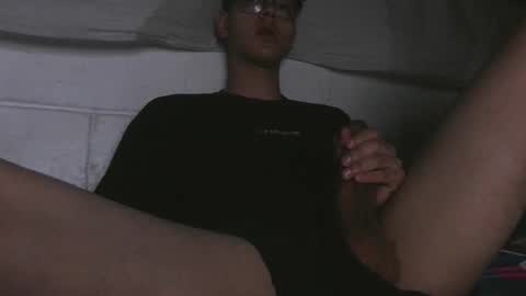 Snapshot of luke_rex chatting on 01-05-25, 11:44 luke online show from 01-05-25, 11:44