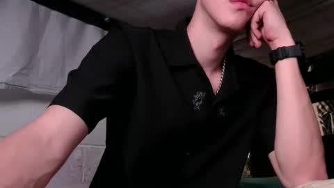 Snapshot of luke_rex chatting on 01-25-25, 07:39 luke online show from 01-25-25, 07:39