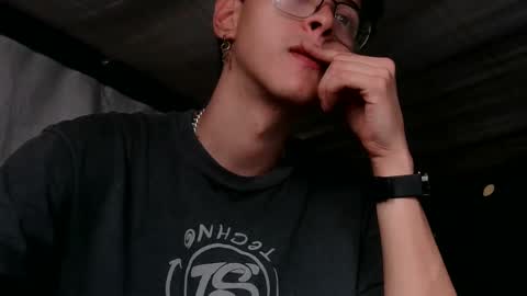 Snapshot of luke_rex chatting on 02-13-25, 08:34 luke online show from 02-13-25, 08:34