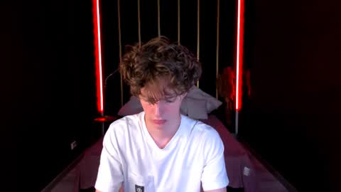Snapshot of luke_sweet chatting on 06-30-26, 01:12 Luke online show from 06-30-26, 01:12