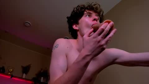 Snapshot of luke_sweet chatting on 07-06-26, 03:03 Luke online show from 07-06-26, 03:03
