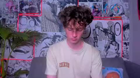 Snapshot of luke_sweet chatting on 07-07-26, 01:37 Luke online show from 07-07-26, 01:37