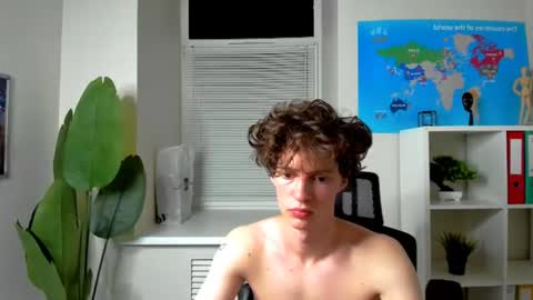 Snapshot of luke_sweet chatting on 07-15-26, 04:45 Luke online show from 07-15-26, 04:45