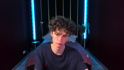 Snapshot of luke_sweet chatting on 07-20-26, 12:40 Luke online show from 07-20-26, 12:40