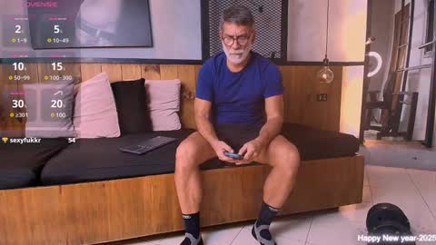 Luke Crews online show from 02-02-25, 07:04