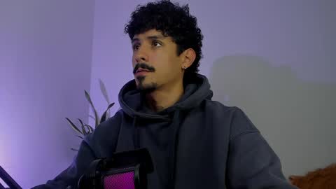 Luke Taylor online show from 04-01-26, 01:01