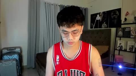 Snapshot of lukeevansx chatting on 09-15-25, 06:13 LUKE online show from 09-15-25, 06:13