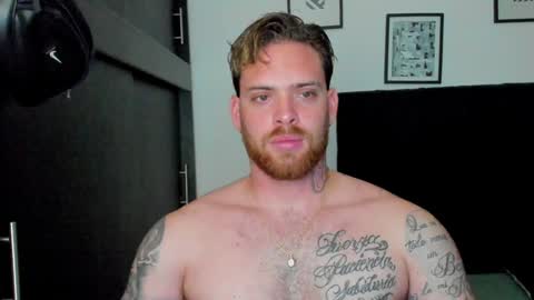 Snapshot of lukeglanton17 chatting on 01-03-25, 04:00 Luke online show from 01-03-25, 04:00