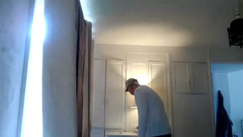 Snapshot of lukemirarge chatting on 08-05-26, 10:18 lukemirarge online show from 08-05-26, 10:18