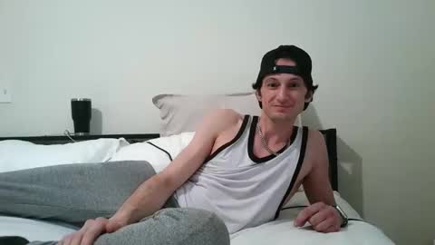 Snapshot of luketaylorla chatting on 01-12-26, 04:01 luketaylorla online show from 01-12-26, 04:01