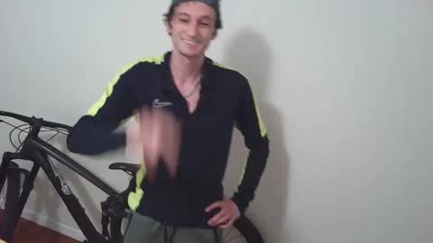 Snapshot of luketaylorla chatting on 01-14-26, 06:08 luketaylorla online show from 01-14-26, 06:08