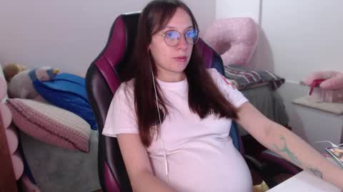 Vicky online show from 12-20-24, 06:35