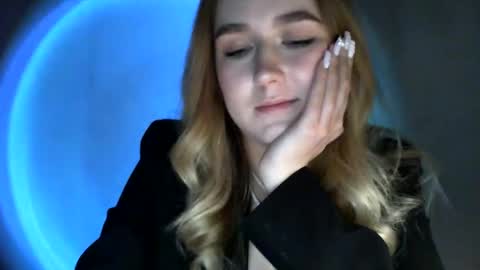 Snapshot of lulu_baby1 chatting on 02-05-25, 10:33 Lulu Baby18 online show from 02-05-25, 10:33