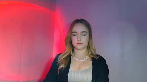 Snapshot of lulu_baby1 chatting on 03-01-25, 02:23 Lulu Baby18 online show from 03-01-25, 02:23