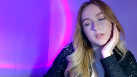 Snapshot of lulu_baby1 chatting on 03-09-25, 10:19 Lulu Baby18 online show from 03-09-25, 10:19