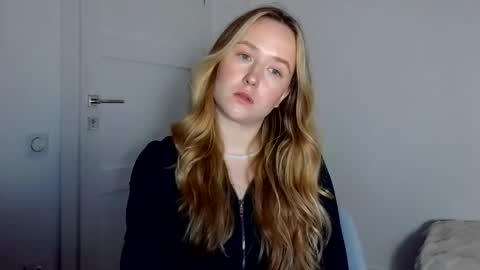 Lulu Baby18 online show from 04-15-26, 07:32