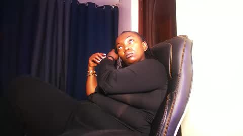 lulu_sparks1 online show from 02-25-26, 07:29