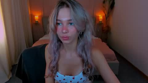 Snapshot of lulualise chatting on 07-16-26, 02:23 Alise online show from 07-16-26, 02:23