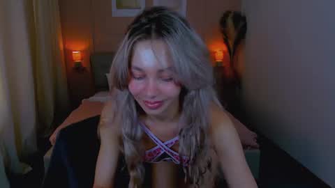 Snapshot of lulualise chatting on 08-04-26, 10:40 Alise online show from 08-04-26, 10:40
