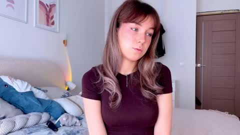 Snapshot of luluberryx chatting on 05-17-26, 02:20 lulu berry online show from 05-17-26, 02:20
