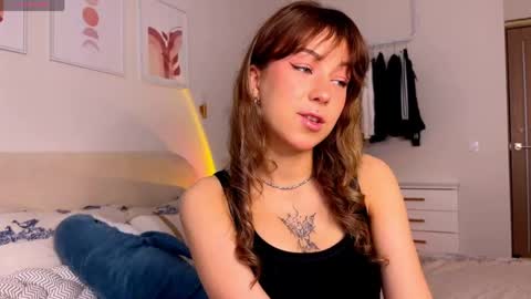 Snapshot of luluberryx chatting on 05-29-26, 02:20 lulu berry online show from 05-29-26, 02:20