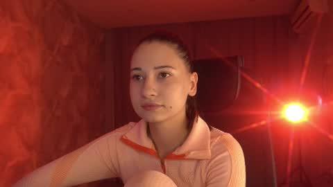 Amelia online show from 10-04-25, 01:25