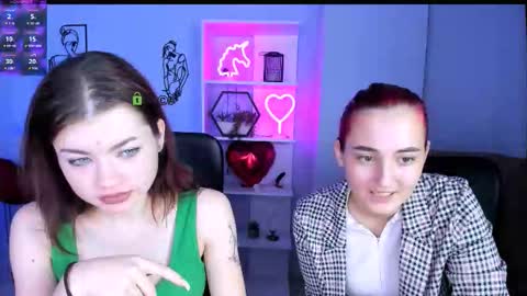 Snapshot of lumera_gentle chatting on 12-19-25, 01:40 lumera_gentle online show from 12-19-25, 01:40