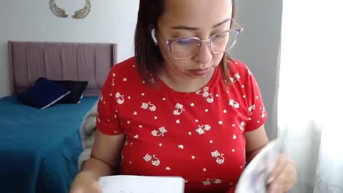 Snapshot of lumi_84 chatting on 01-10-25, 06:49 LUMI online show from 01-10-25, 06:49