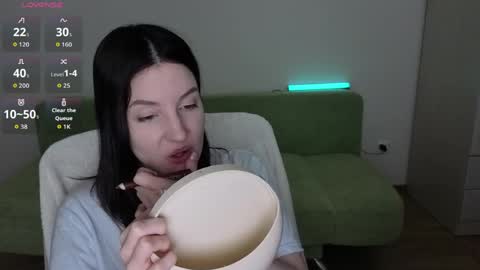 Snapshot of lumina_dark chatting on 05-28-26, 11:29 Lumi online show from 05-28-26, 11:29
