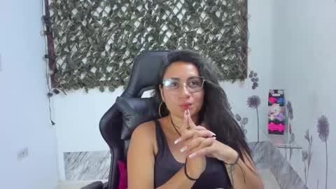 Luna  online show from 11-07-25, 07:58