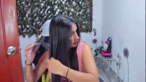 Luna  online show from 12-04-25, 10:07