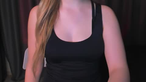 luna1vibe online show from 12-15-25, 05:55