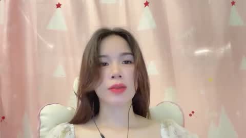 Snapshot of luna4739 chatting on 05-30-26, 02:41 Luna online show from 05-30-26, 02:41