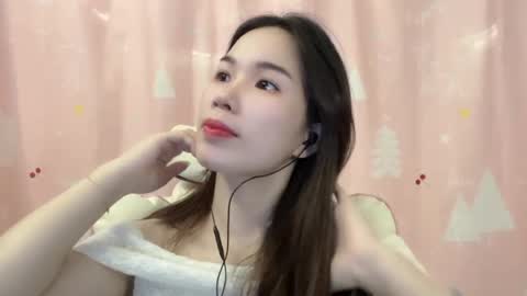 Luna online show from 06-16-26, 10:12