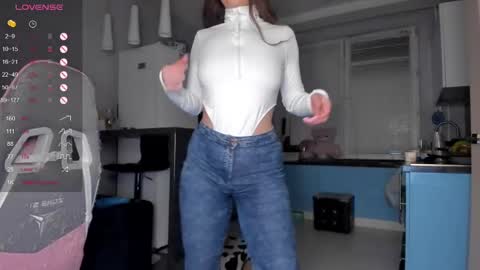 Snapshot of luna__l chatting on 02-27-25, 05:47 Alice online show from 02-27-25, 05:47