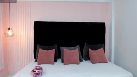 Snapshot of luna__vegga chatting on 07-13-26, 08:00 Luna online show from 07-13-26, 08:00