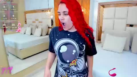 Snapshot of luna__vegga chatting on 08-03-26, 06:22 Luna online show from 08-03-26, 06:22