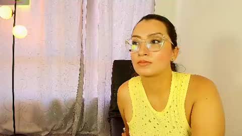 luna__velvet online show from 07-10-26, 04:31