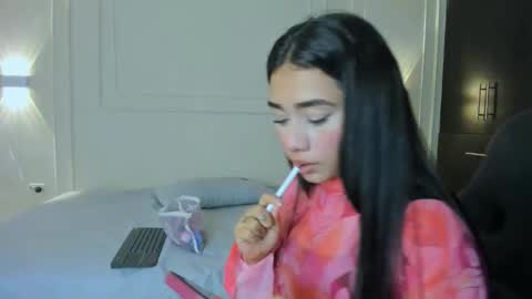 luna and banji online show from 02-08-26, 03:32